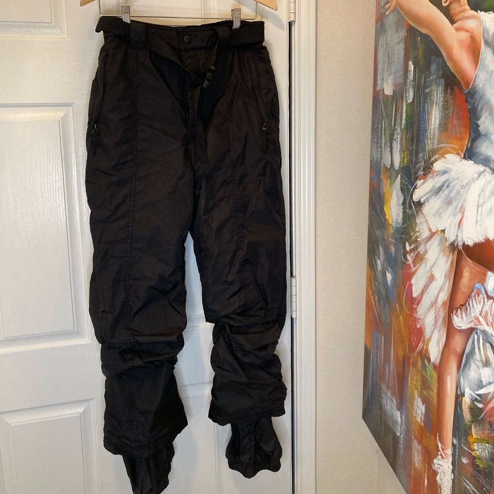 COLUMBIA SNOW PANTS-worn once! Elastic waist with belt and two clasps. Medium